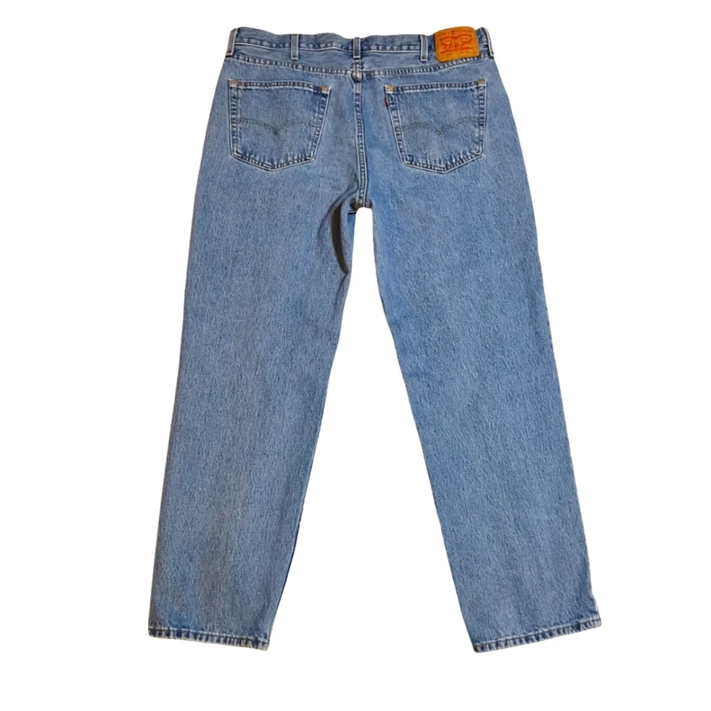 Men's Levi's Blue Jeans 550 Size 40x32 Relaxed Fit Straight Leg